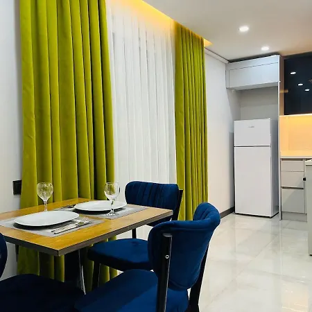 9 Modern Lux Fully Furnished Apartment *