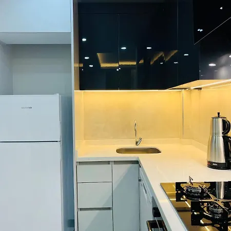 9 Modern Lux Fully Furnished Apartmán