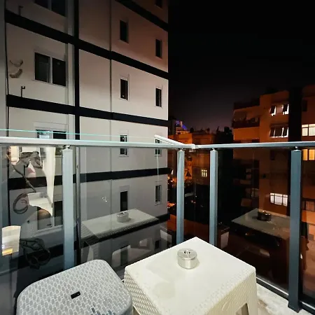 Apartment 9 Modern Lux Fully Furnished *