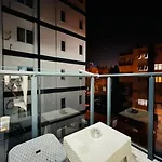 アパート 9 Modern Lux Fully Furnished *